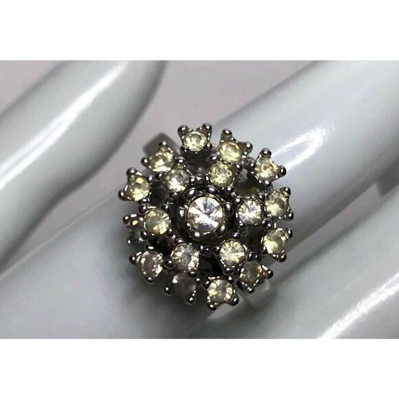 1576 Vintage estate 18kt HGE gold CZ cluster floral ring sz 9 - Picture 1 of 3
